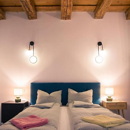Seek And Hide - Csilla'S Tiny Hideaway Braşov Esterno foto