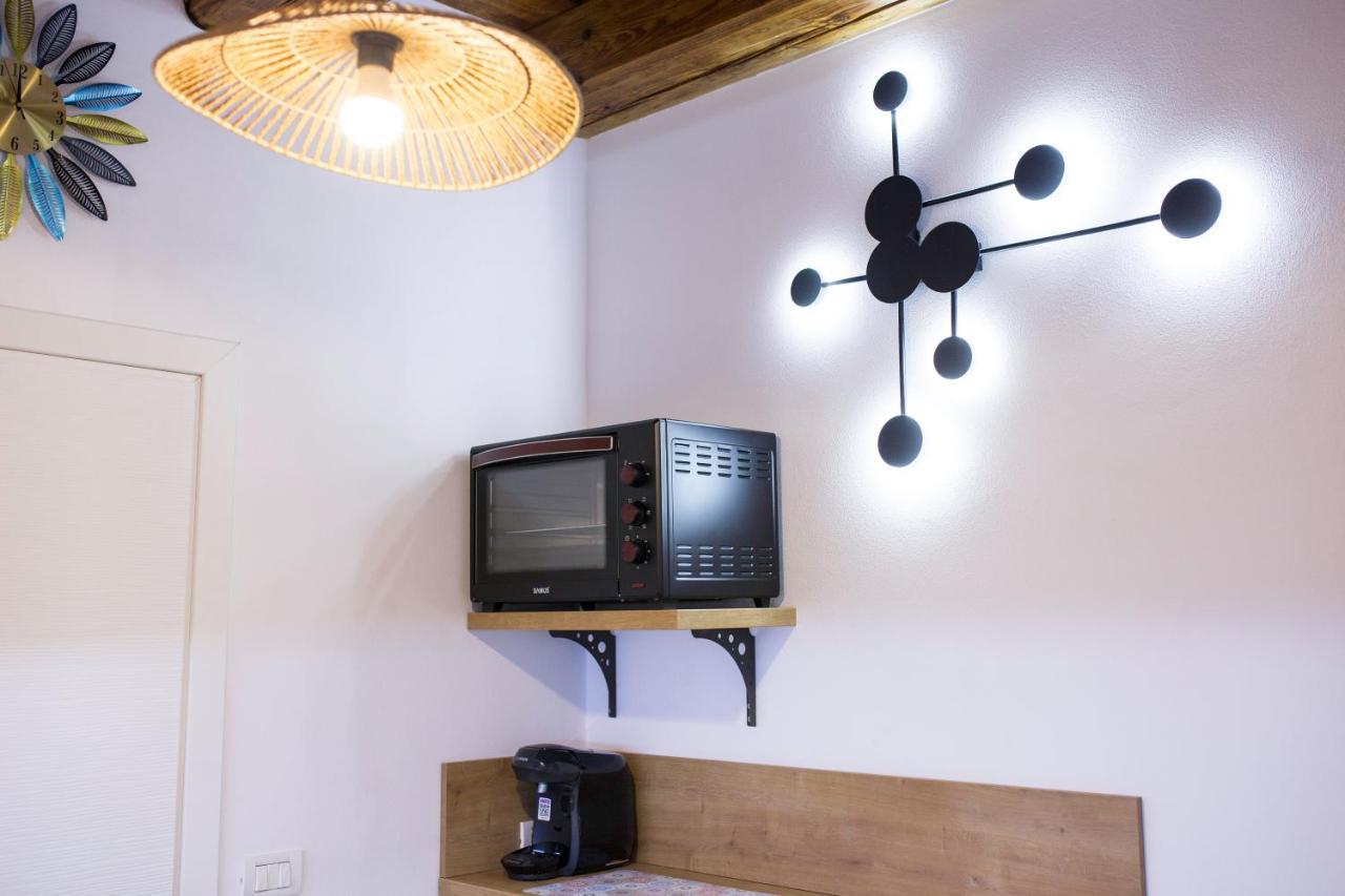 Seek And Hide - Csilla'S Tiny Hideaway Braşov Esterno foto